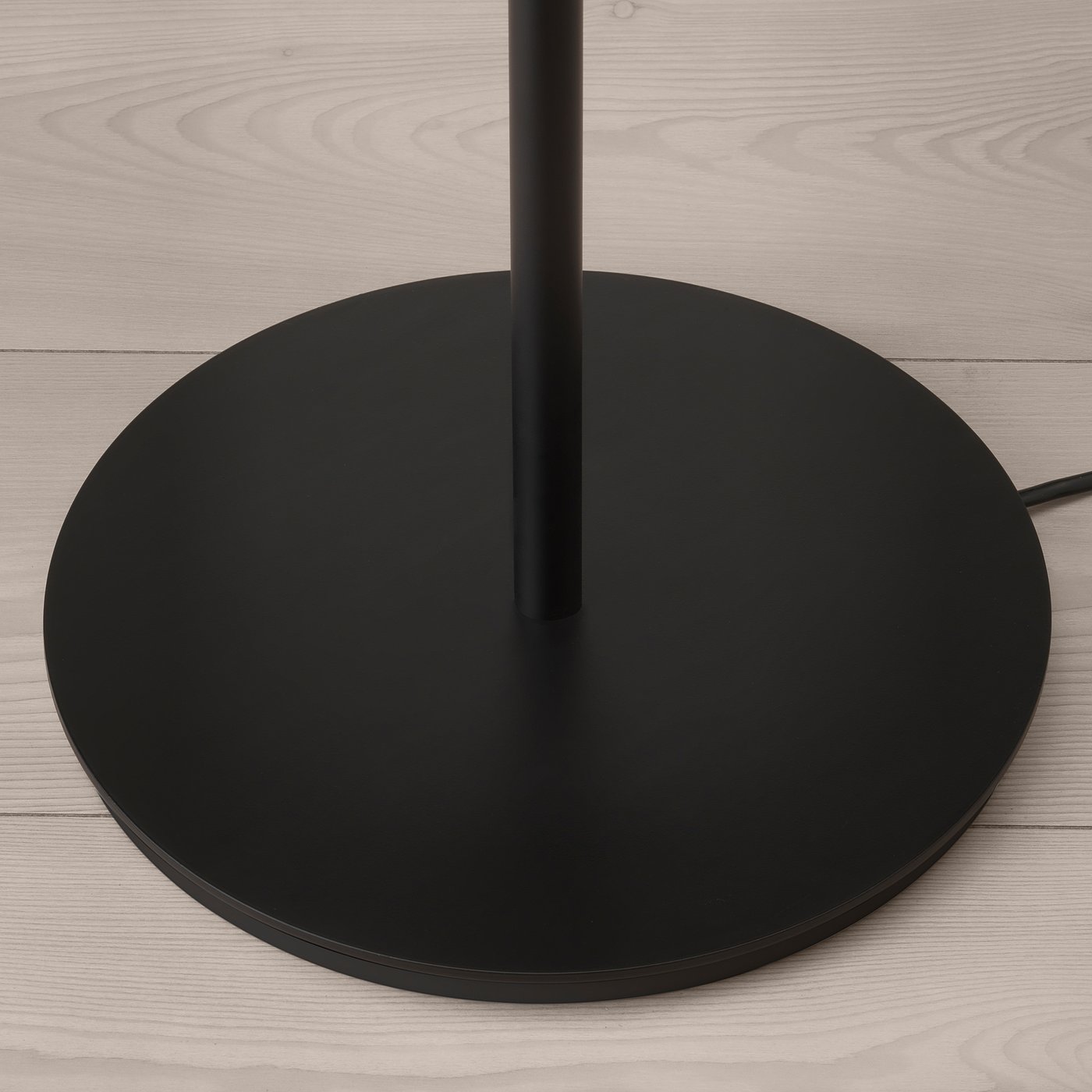 SKAFTET Osnova podne lampe, crna