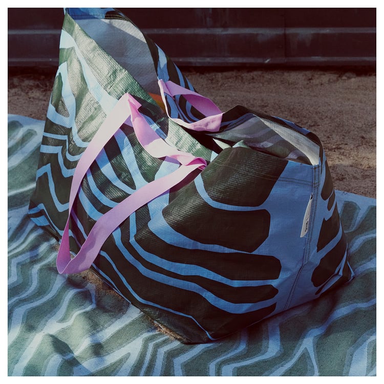 BASTUA حقيبة حمل، كبيرة, أزرق/أخضر, ‎55x37x35 سم/71 ل‏ IKEA