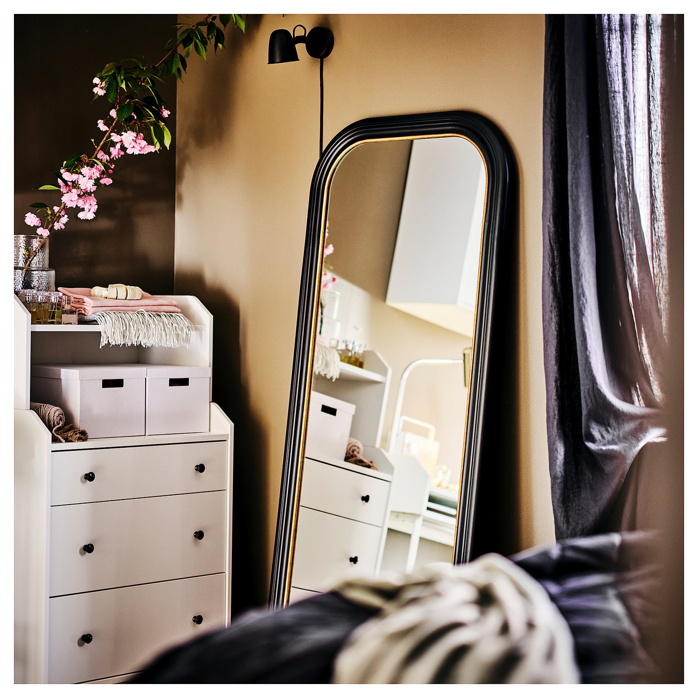 ALMARÖD mirror, black, 75x170 cm - IKEA Sweden