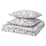 A BRUDKRUSBÄR duvet cover set in white with a swirly wildflower pattern, made of 100% organic cotton.