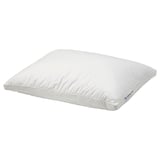 A white grönamarkt pillow with a supportive core, fluffy outer filling, and double piping. It is square-shaped and made of cotton.