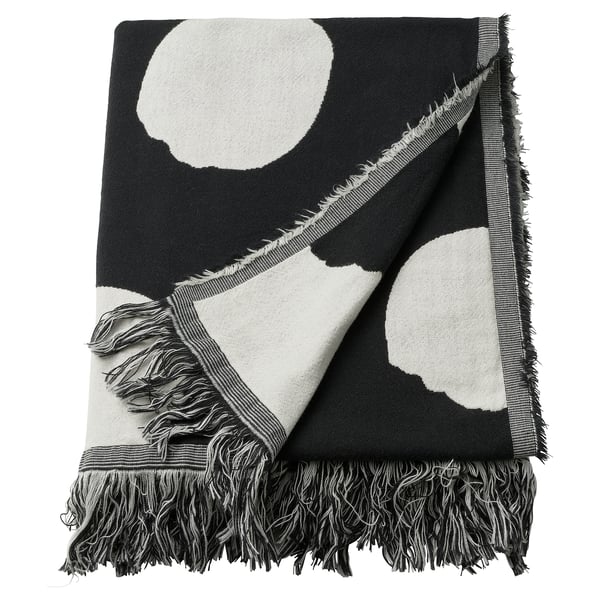 KLYNNETÅG throw, black and white dots, rectangular with fringes, made of 100% cotton, double-weave pattern.