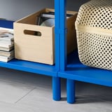 Blue storage shelf with wooden box and basket; LÄTTHET legs for platsa system.