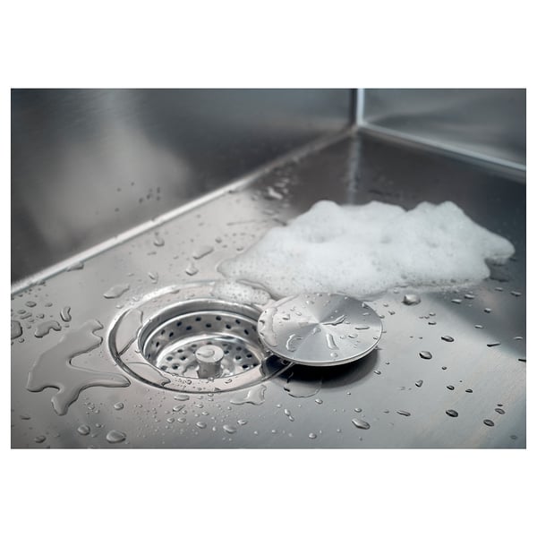 Stainless steel sink lid magnetically attached, keeping surface clean and neat.