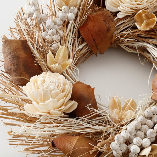 Wreath of dried flowers & plants, artfully arranged. Creamy hues, natural textures. Quality craftsmanship, handmade details.