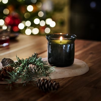 VINTERFINT Scented candle in glass, Winter fir/dark green, 50 hr