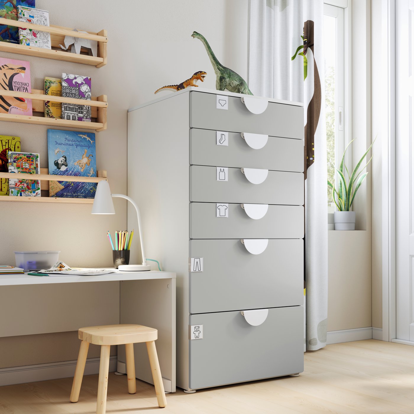 IKEA SMÅSTAD / PLATSA byrå med 6 lådor, vit/grå, 60x57x123 cm