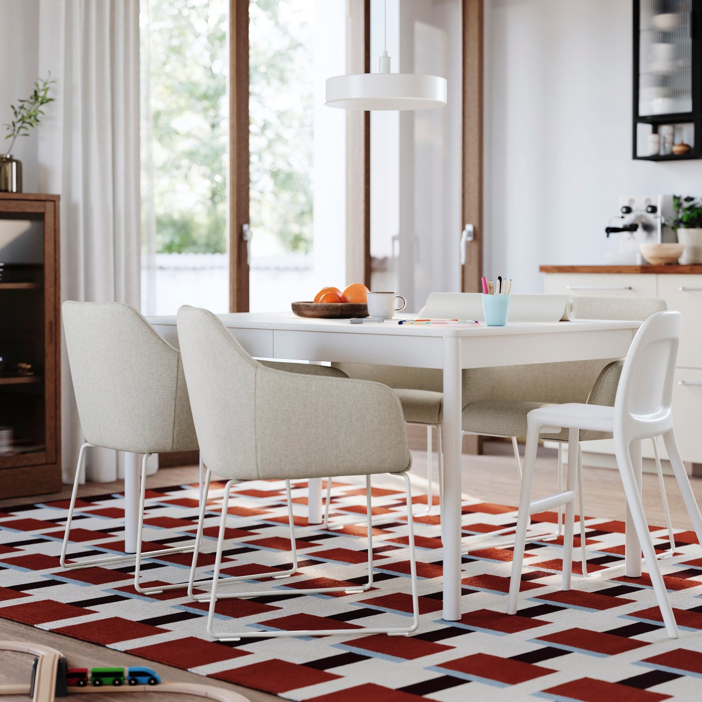 IKEA TONSTAD / TOSSBERG bord och 4 stolar, off-white/gunnared beige vit, 140/196x85 cm