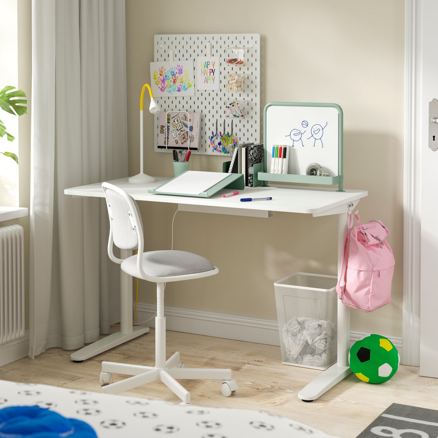 IKEA RELATERA skrivbordskombination, vit/ljus grågrön, 117x60 cm