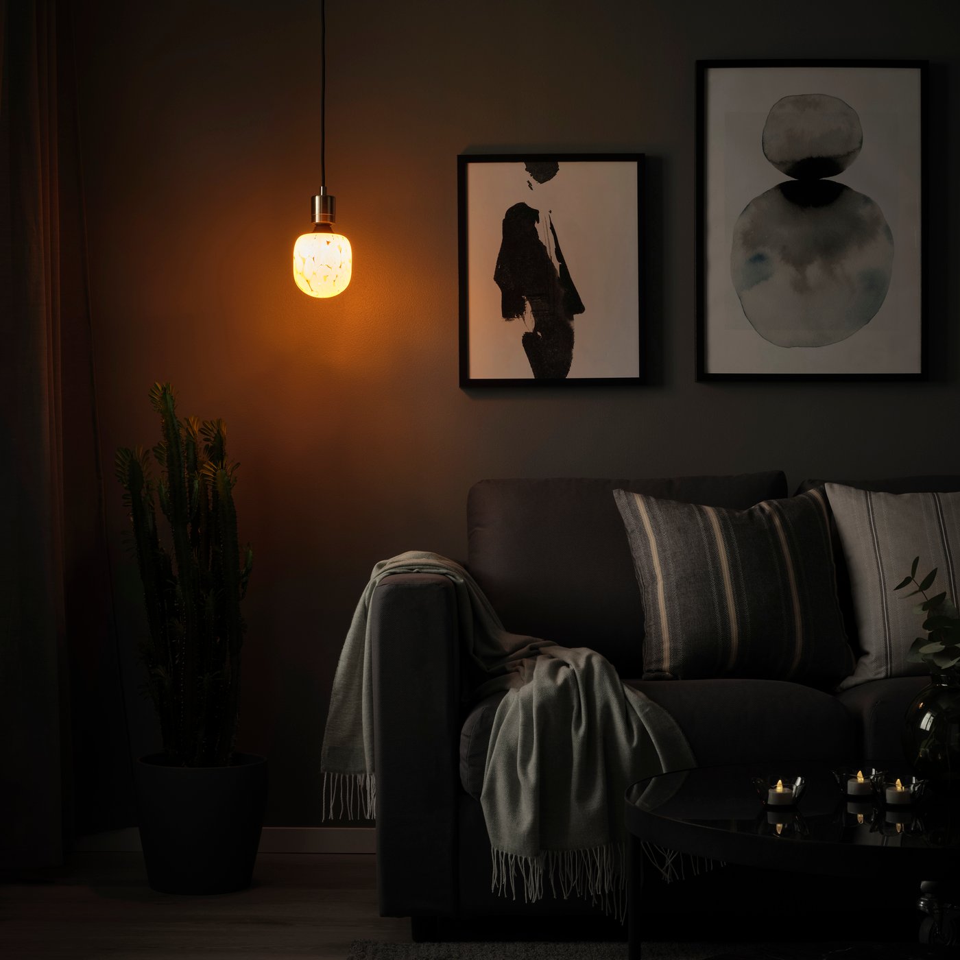 IKEA SKAFTET / MOLNART taklampa med ljuskälla, förnicklad/tubformad vit/klarglas