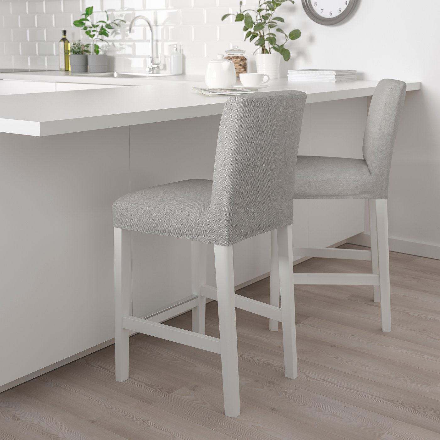 IKEA BERGMUND barstol, bänkhöjd vit/orrsta ljusgrå, bänkhöjd/vit, 62 cm