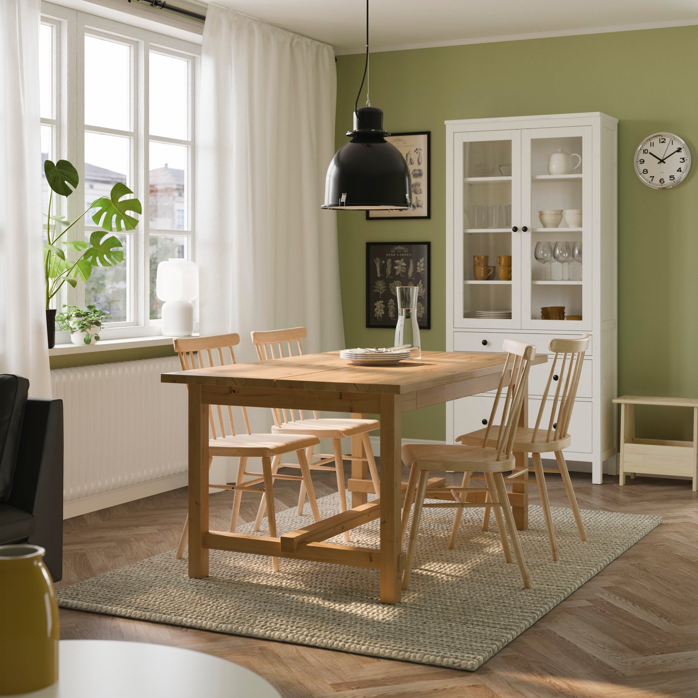IKEA NORDVIKEN / HÖGVED bord och 4 stolar, antikbets/björkfaner, 152/223 cm