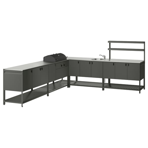 Modernt utekök: BÅTSKÄR svart med stålbänkar, grill, l-form.