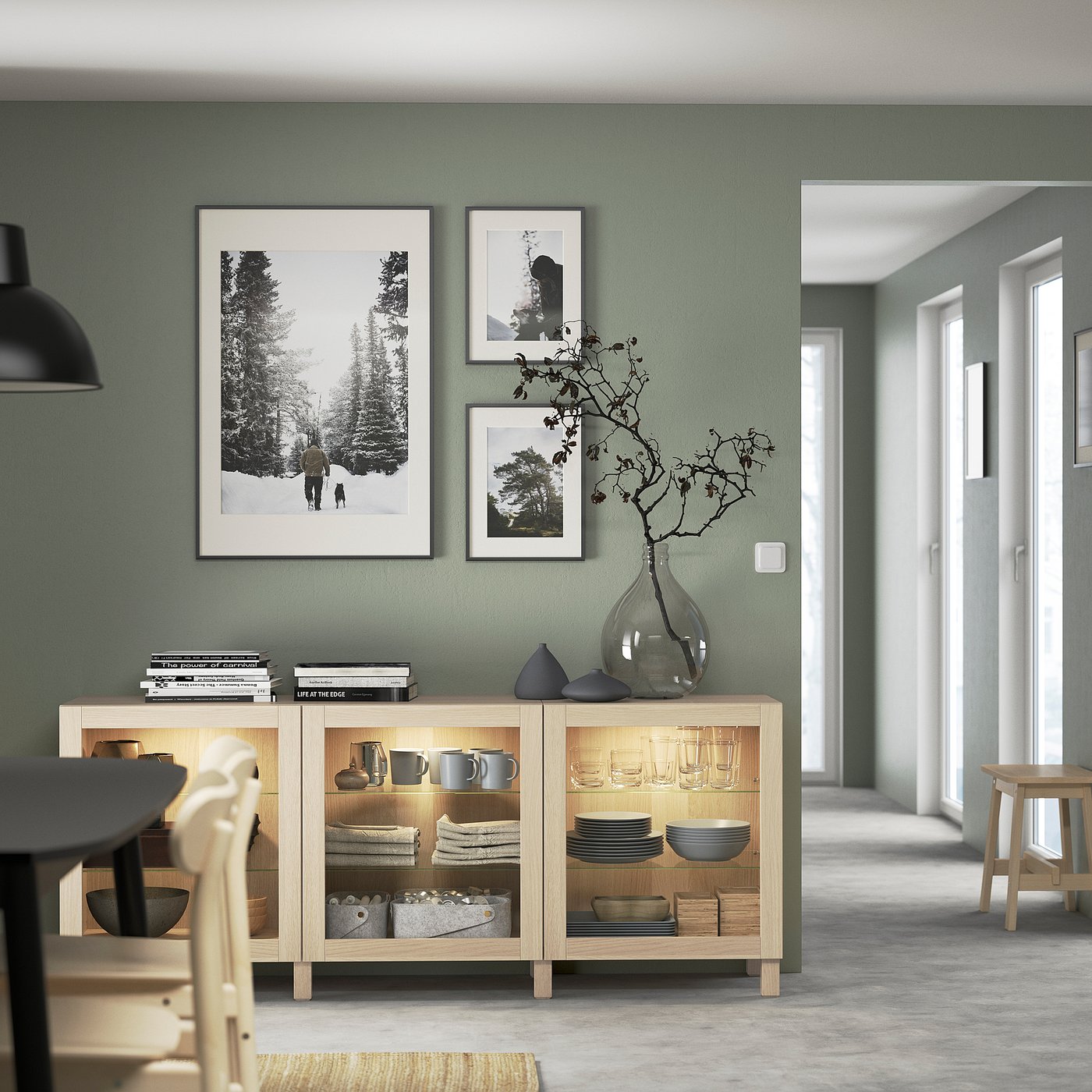 IKEA BESTÅ förvaring med dörrar, vitlaserad ekeffekt/sindvik/stubbarp ekmönstrat klarglas, 180x42x74 cm