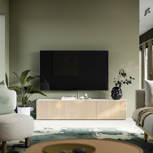 BESTÅ Tv-bänk med dörrar, vit/Björköviken askfaner, 180x42x38 cm