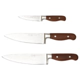 Tre ikea BRILJERA-knivar med trähandtag, blad i rostfritt stål och olika storlekar visas vertikalt.