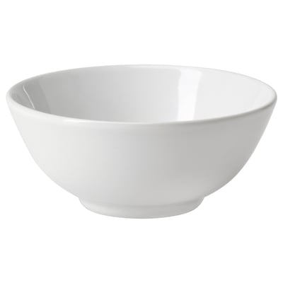 Rund vit porslinsskål med slät, blank yta.