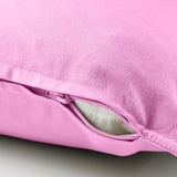 Rosa kuddfodral med dragkedja, lätt att ta av, helt i bomull.