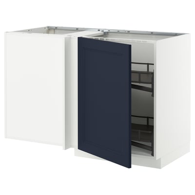 Vit köksenhet med blå dörr, öppen låda; Modern design.