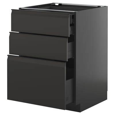 Modernt svart köksskåp med tre lådor, snygga handtag och en blank yta.