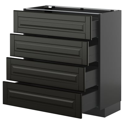 Den här bilden visar köksförvaringen METOD med fyra svarta bodbyn-lådor med fasade kanter för en elegant, modern design.