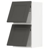 Väggskåp i svart IKEA METOD. Två mörkgrå enheter med fyrkantiga dörrar och elegant, modern design.