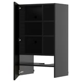 Ett modernt, stilrent METOD köksskåp i svart med en elegant finish. Det finns flera hyllor inuti och dörrar som kan installeras på båda sidor.
