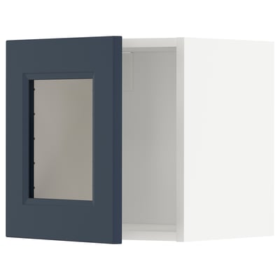 METOD väggskåp med blå axstad glasdörr. Elegant, rektangulär form med metalliskt handtag.