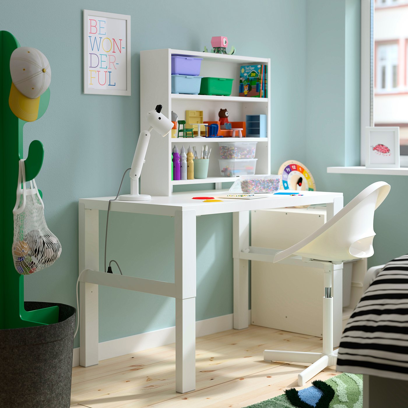 IKEA PÅHL skrivbord med hylla, justerbar höjd vit, 96x58 cm