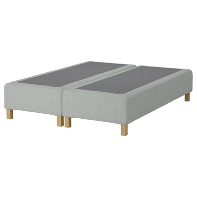 RENFJÄLLETS sängbas är grå, med tygöverdrag och träben, vilket ger en modern, minimalistisk design.