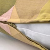 Elegant kuddfodral med dragkedja, subtilt jacquardmönster, 50x50 cm.
