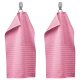 Två rosa VÅGSJÖN handdukar hänger sida vid sida på metallkrokar, med en mjuk struktur och livfull färg.