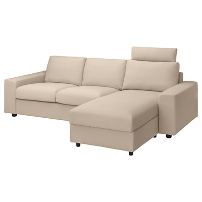 Visar en beige, modulär VIMLE-soffa med en schäslong till höger, med en elegant, modern design och klädd i ett beige tyg.