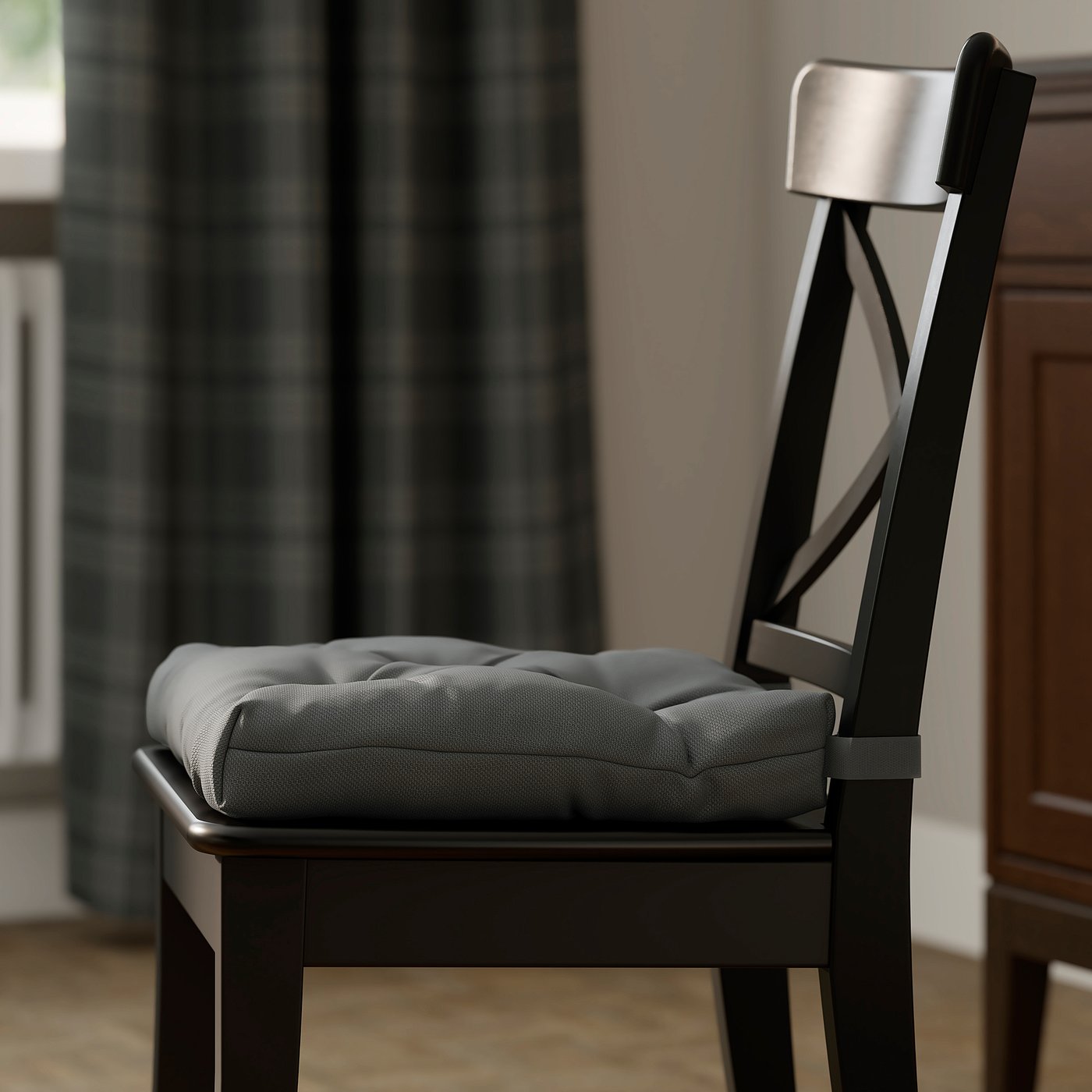 IKEA MALINDA クッション 赤 40x38cm MALINDA chair cushion, dark red, 40/35x38x7 cm - IKEA