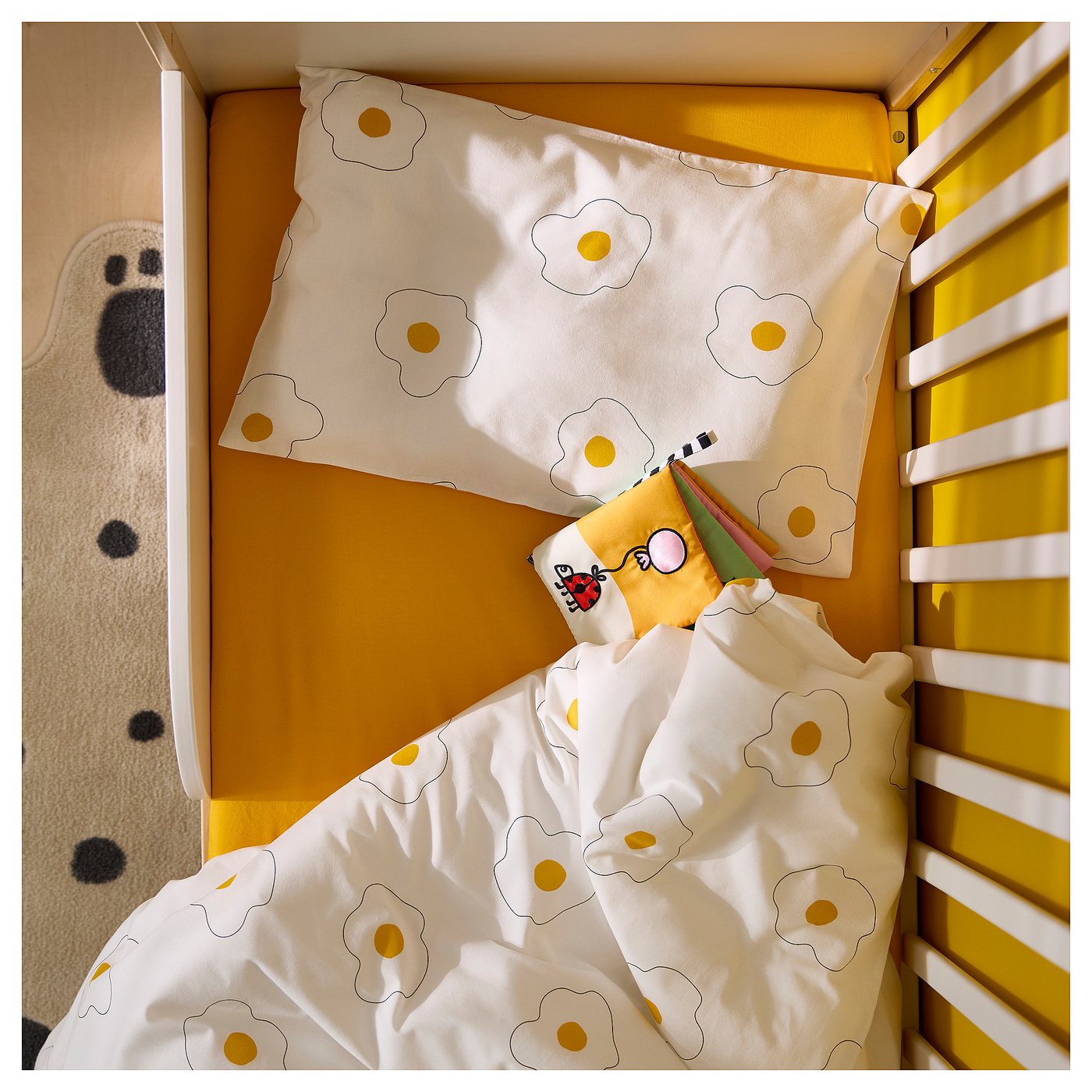 ÖGONLOCKSMAL 3-piece bedlinen set for cot, flower white/yellow