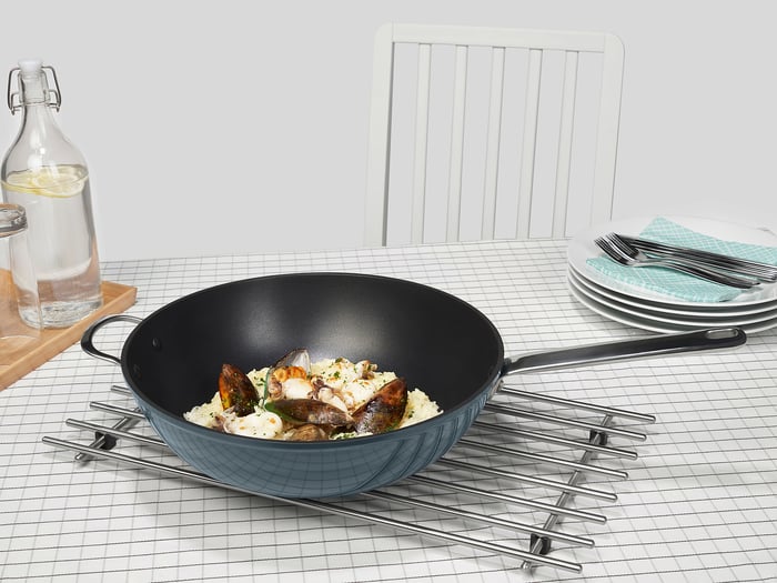 SILVERLAX wok with lid, nonstick coating, 32 cm IKEA