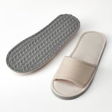 SKOVELSJÖN Slippers, beige, L/XL