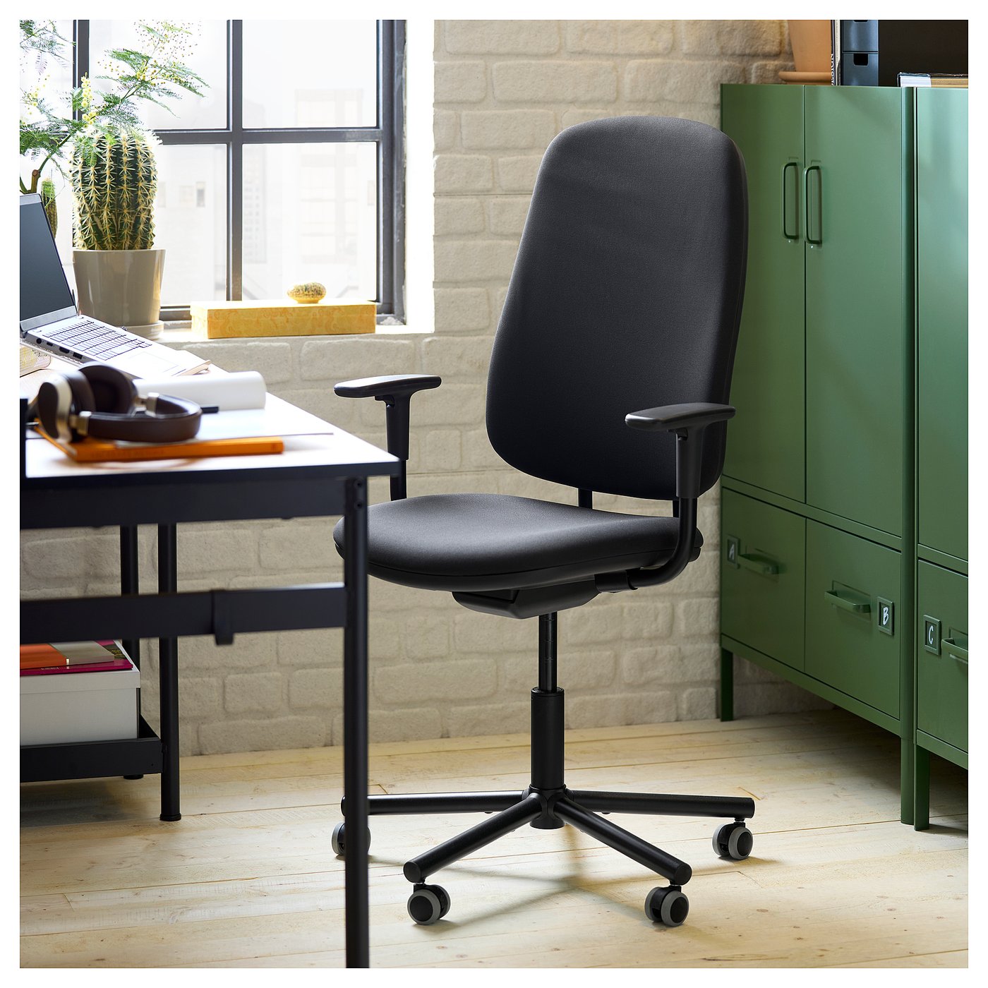 SMÖRKULL office chair with armrests, Gräsnäs dark grey - IKEA