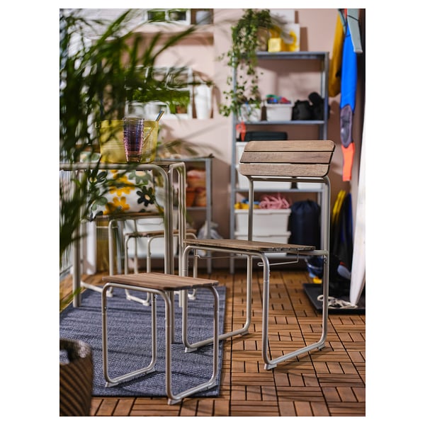 FURUÖN Jedilna miza in 2 stola + 2 podnož, rjava/zunanje