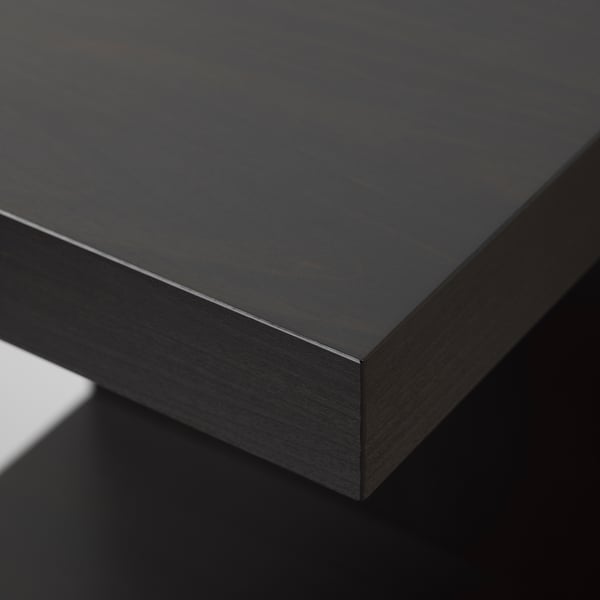 Ravna polica bLACK, eleganten dizajn, sodoben zaključek, nameščen na steno, minimalističen slog.