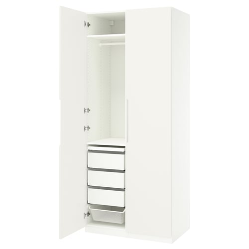 Bela omara ikea PAX z odprtimi vrati, ki razkriva police in predale.