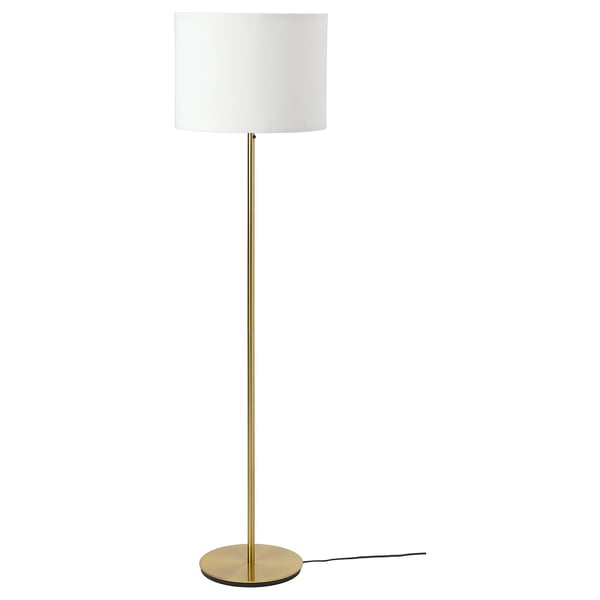 Stojacia lampa RINGSTA: elegantná mosadzná základňa, biele tienidlo, minimalistický dizajn.