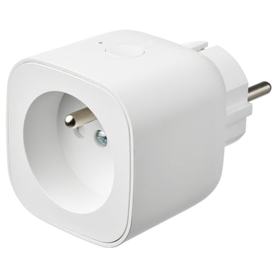 Inteligentná biela zástrčka pre domácu automatizáciu. Vyrobené z polykarbonátu. Okrúhly tvar s hladkým dizajnom.