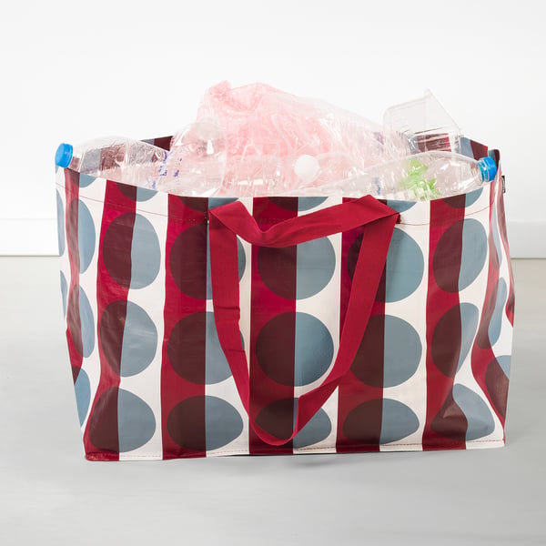 GÖRSNYGG bag, red/blue/white polka dots, large, plastic, sturdy, carries items like bottles.