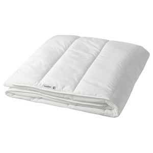 White SKOGSFRÄKEN duvet, recycled polyester/lyocell, folded, rectangular.