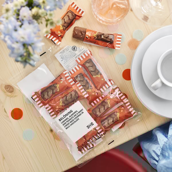 BELÖNING Milk chocolate bar, caramel, salty almonds and peanuts, 8 oz