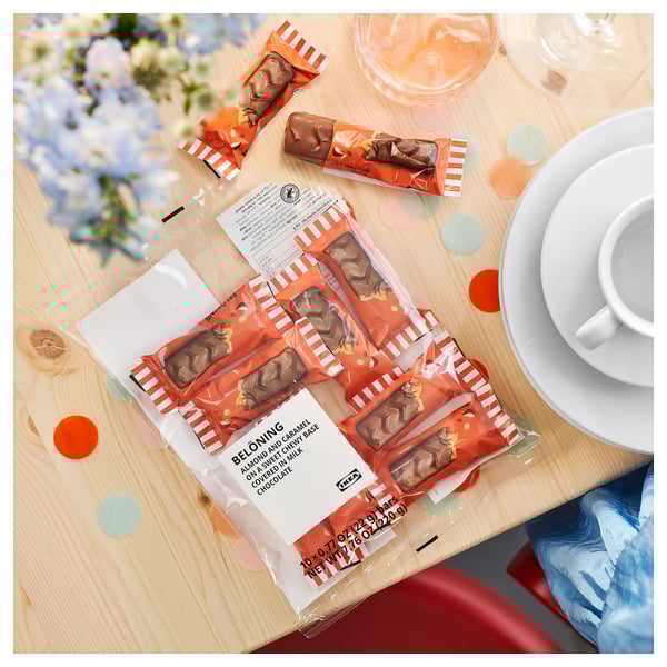 BELÖNING Milk chocolate bar, w caramel and salty almond filling Rainforest Alliance Certified, 8 oz