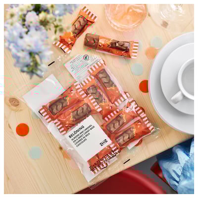 BELÖNING Milk chocolate bar, w caramel and salty almond filling Rainforest Alliance Certified, 8 oz