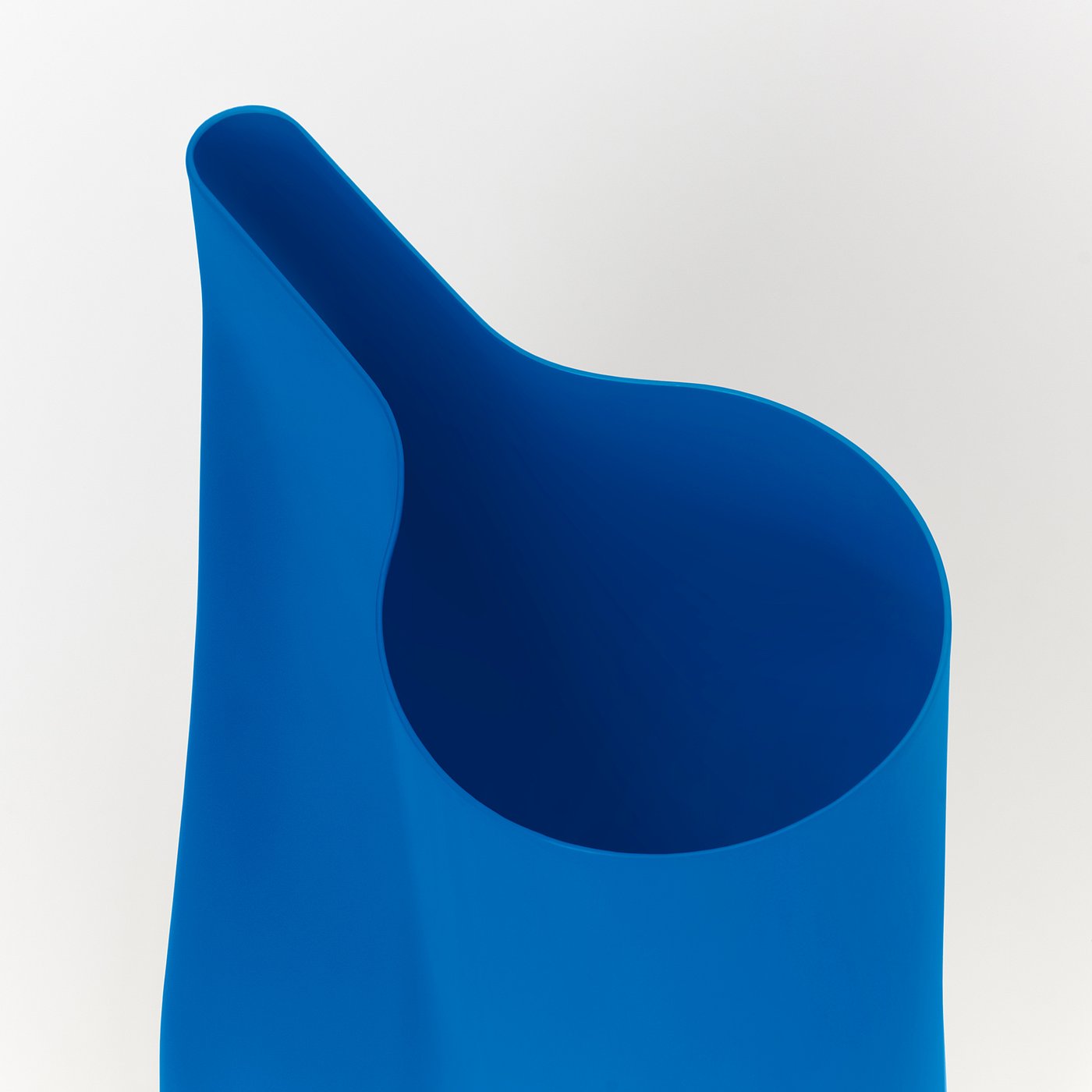 CHILIFRUKT vase/watering can, bright blue, 6 ¾