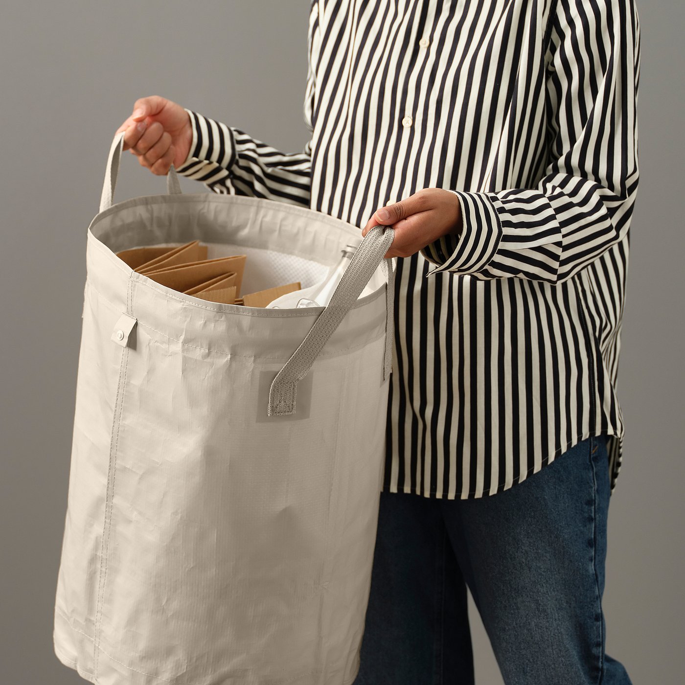 Sorting bag with lid, light grey-beige 4